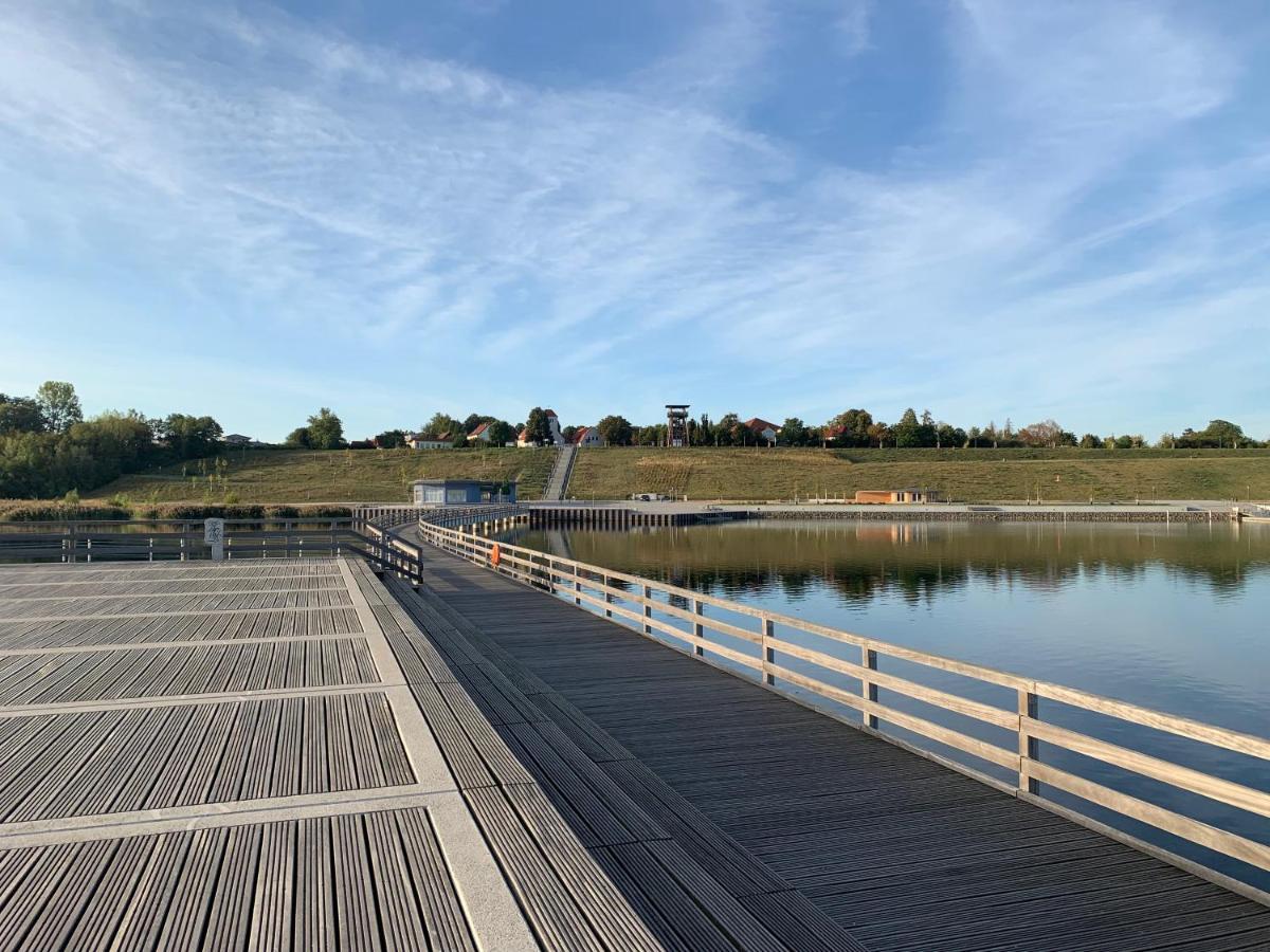 Hausboote Marina Braunsbedra Villa Eksteriør bilde